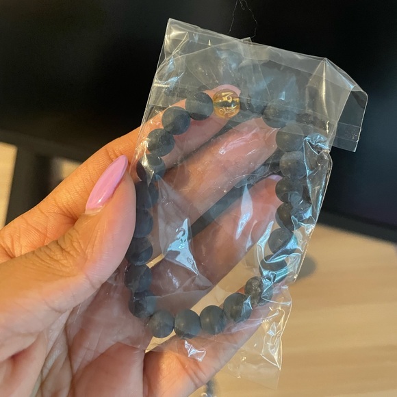 Beaded and Anchor Bracelets. Individual or bulk. - Picture 6 of 10